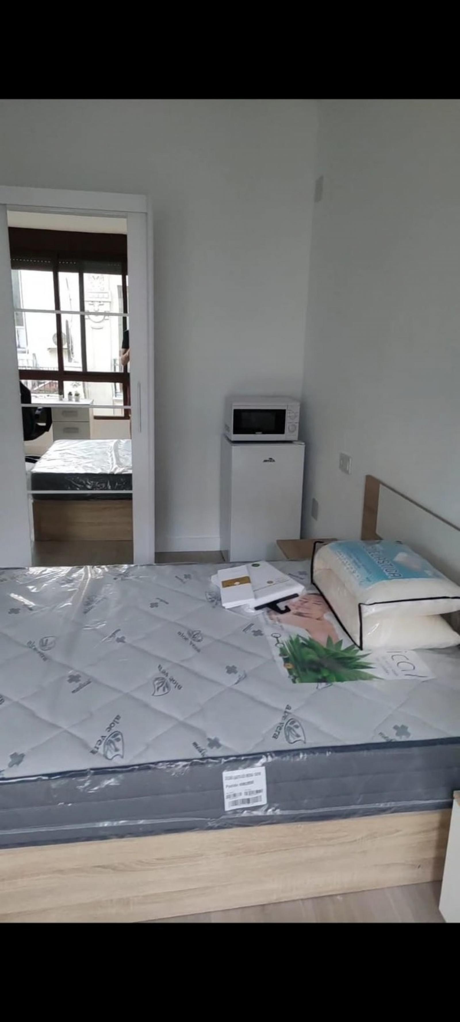  Great Looking Single Bedroom In A Property With Balcony  -  Great looking single bedroom in a property with balcony  - Gallery -  1