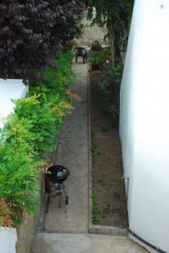 Room in Paranhos with privative bathroom