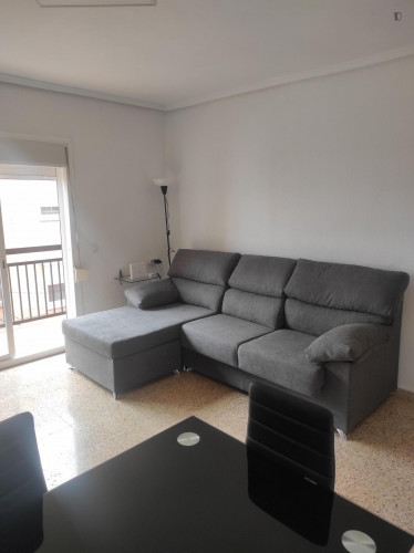 Multiple beds bedroom in 4-bedroom apartment