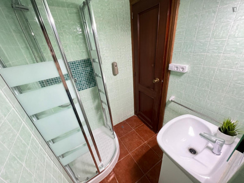 Great double bedroom in a 5-bedroom apartment, in Rascanya - Gallery - 8