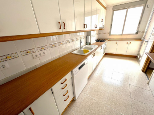 Great double bedroom in a 5-bedroom apartment, in Rascanya - Gallery - 16