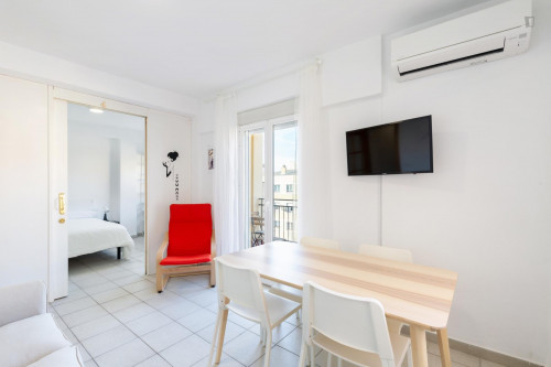 Habitaciones, con terraza exterior. A 50 mts del Mercadona y del Metro - Gallery - 5