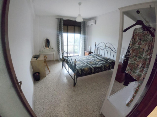 Comfy double bedroom near the San Nullo metro