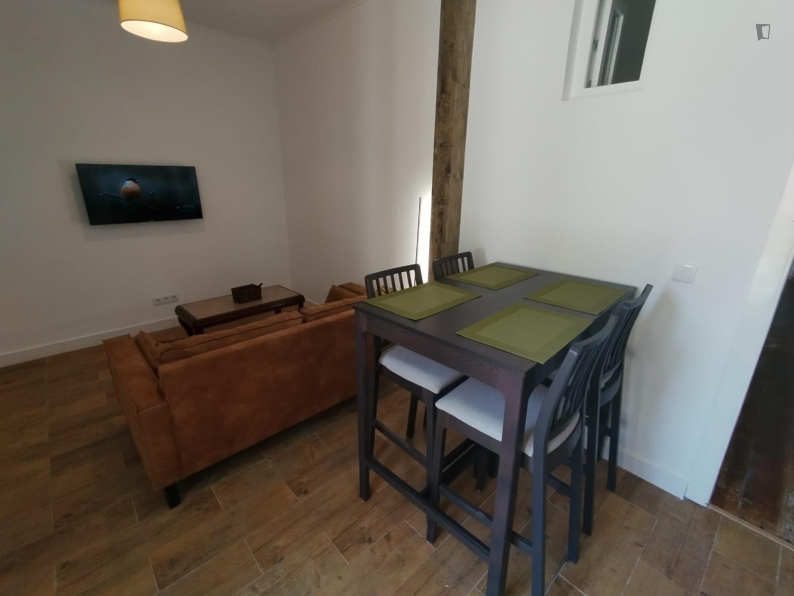  2-Bedroom Apartment With Garden In Barreiro  -  2-bedroom apartment with garden in Barreiro  - Gallery -  1