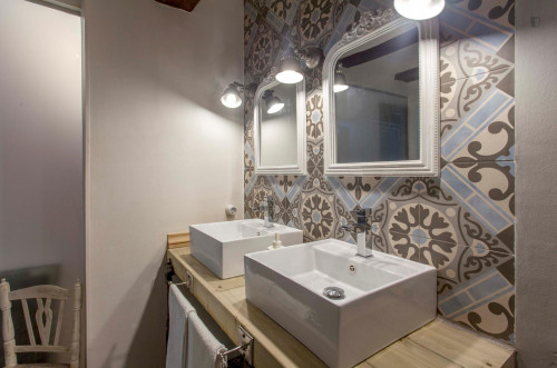 Beautiful 2 bedroom apartment in the central and historic Ciutat Vella district - Gallery - 6