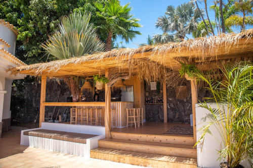 Stunning Boho Coliving Casa with Pool and Golf Views in Tenerife House