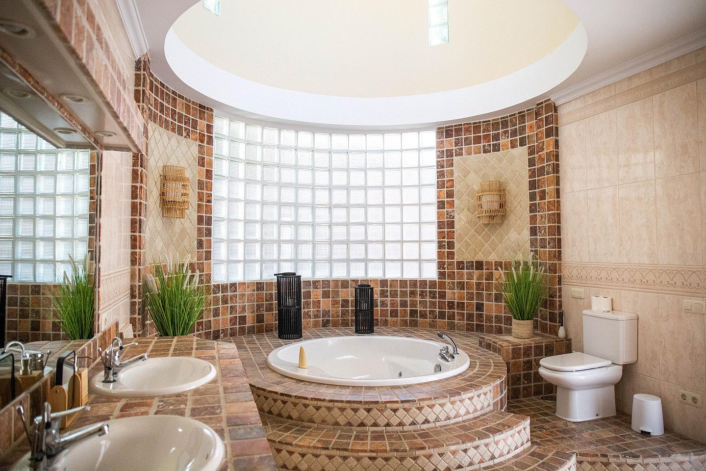  Hole In One Room  -  Stunning Boho Coliving Casa with Pool and Golf Views in Tenerife House  - Gallery -  24