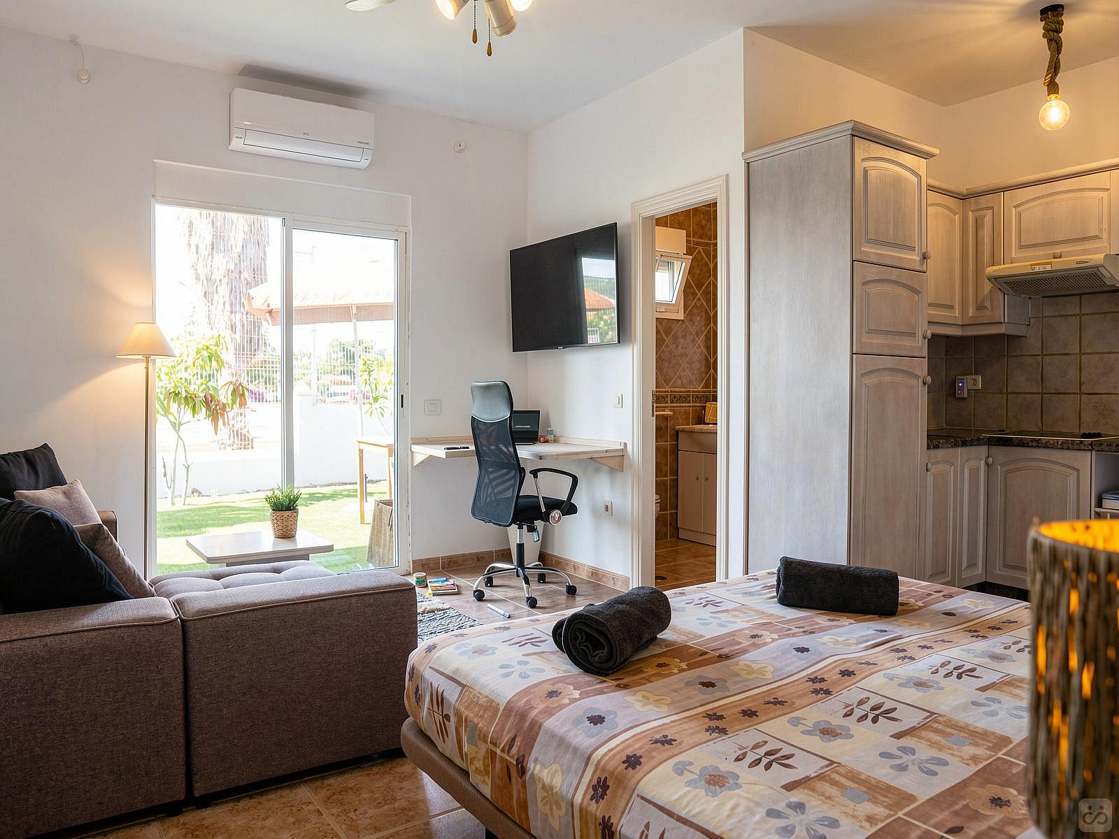  Eagle Room  -  Stunning Boho Coliving Casa with Pool and Golf Views in Tenerife House  - Gallery -  29