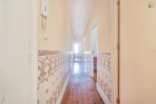 Inviting single bedroom near Jardim do Torel  - Gallery -  5