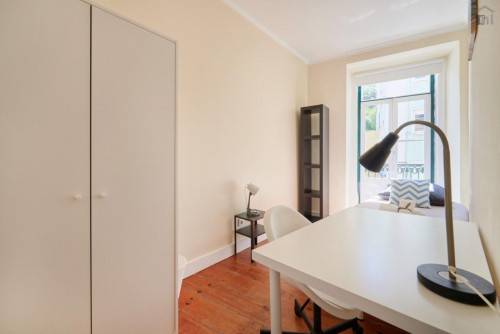 Homely single bedroom near NOVA Medical School