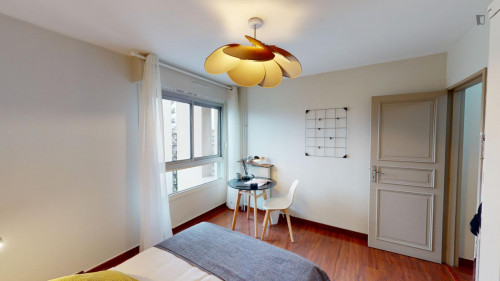 Cushy double bedroom in the Bécon-les-Bruyères district