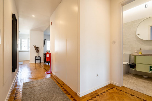 Stylish 2-bedroom apartment close to Jardim Zoológico