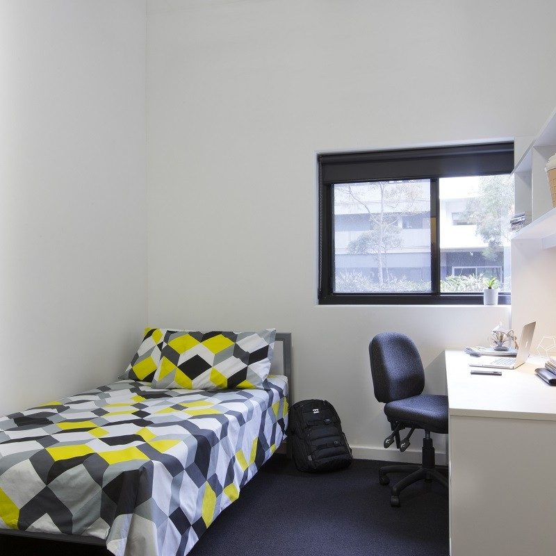 6 Bedroom Apartment Accessible - 3