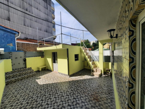 3-bedroom house, with outdoor area