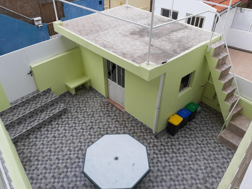 3-bedroom house, with outdoor area