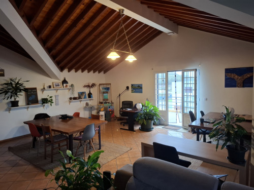 Stunning house near Santa Barbara beach