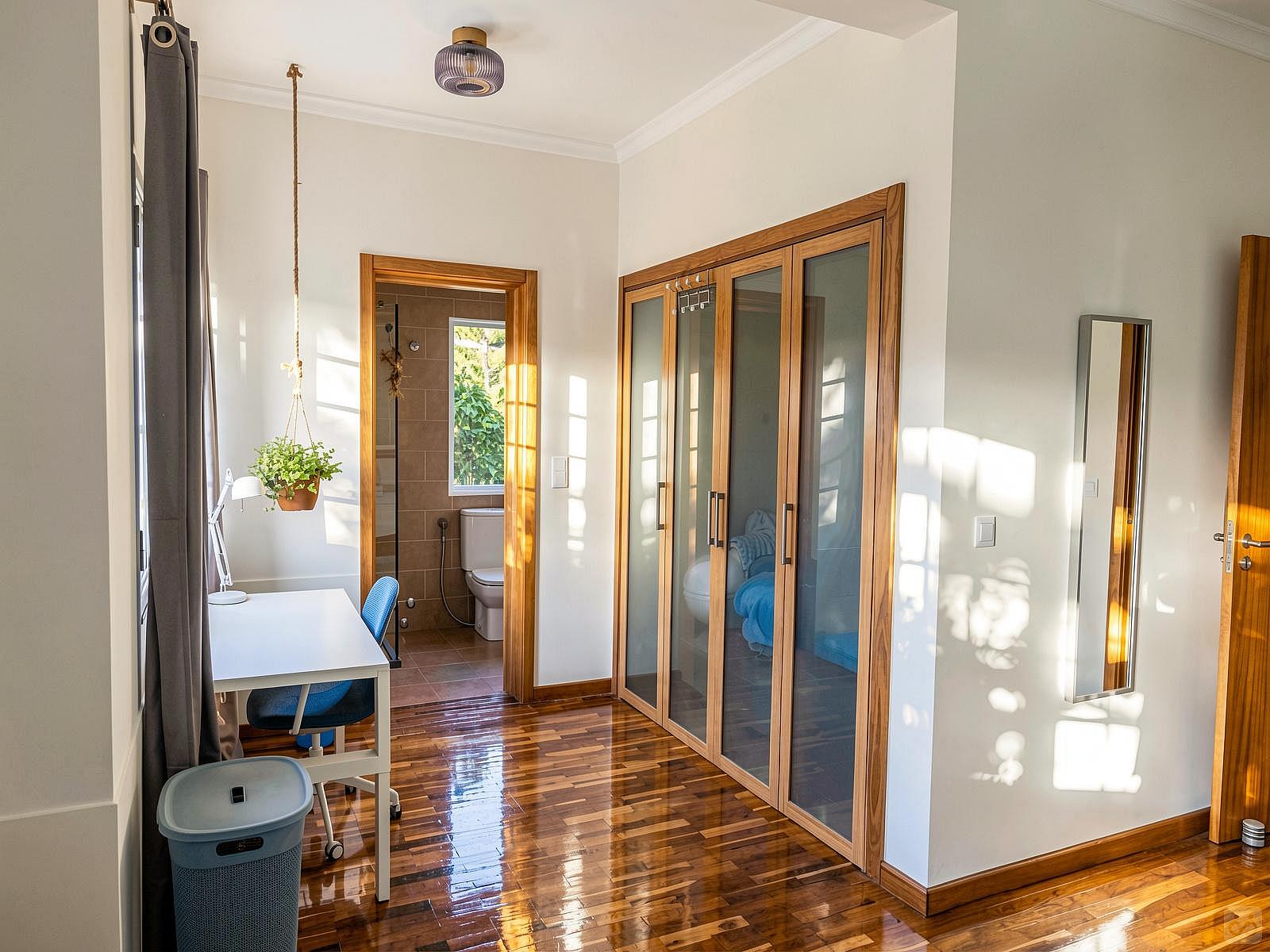 Private Queen Ensuite - Ocean Room - 47