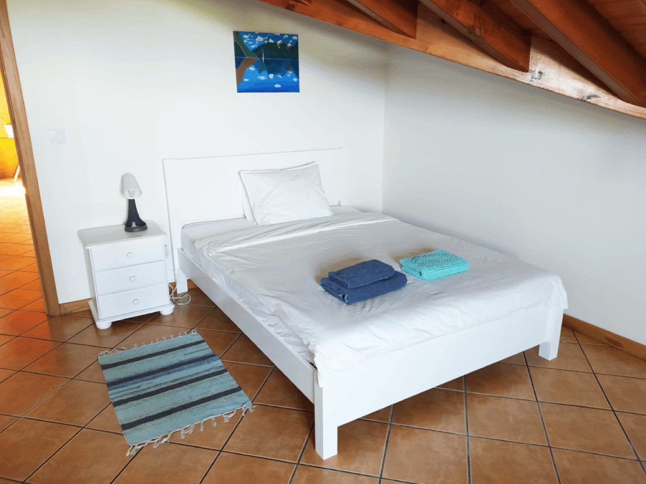 Private Single - Waterfall Room - 11