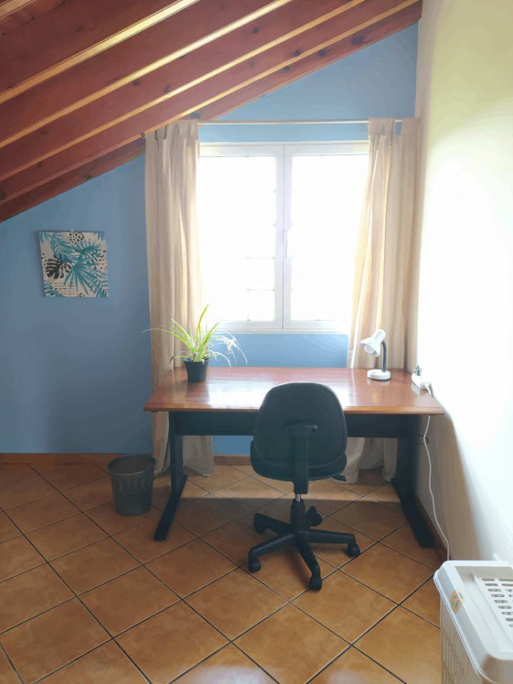 Private Single - Waterfall Room - 3