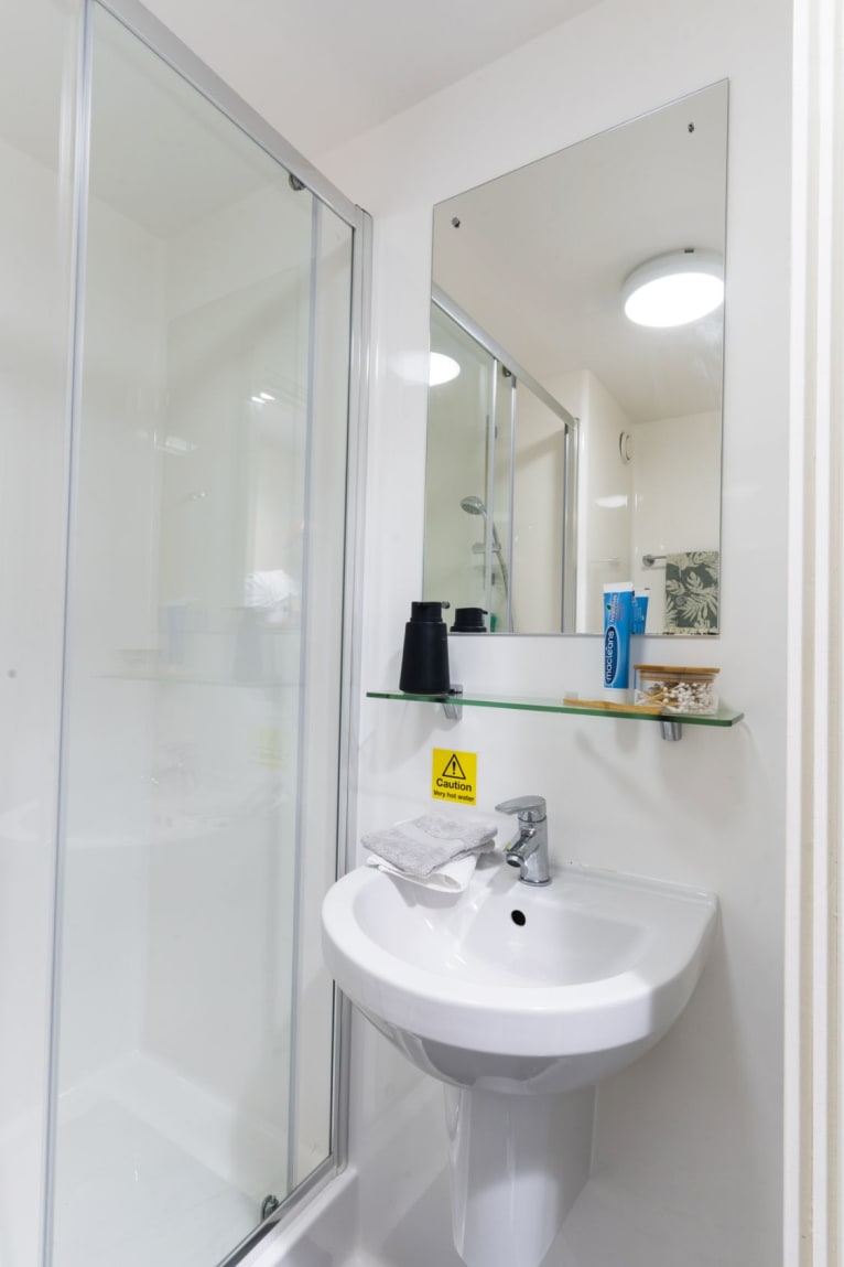  8 Bed Premium En-Suite  -  Oxford House  - Gallery -  9