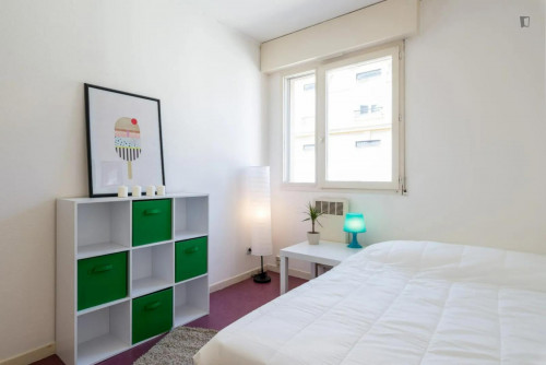 Comfy double bedroom not far from the Esplanade Nelson Mandela