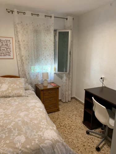 Neat 2-bedroom apartment in Tiro de Linea - Gallery - 7