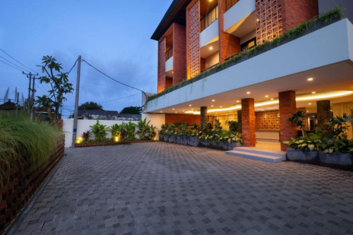 Modern Coliving Oasis for Nomads in Vibrant Denpasar, Bali