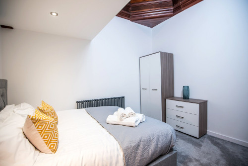 Durham Castle Apartments - Rooms