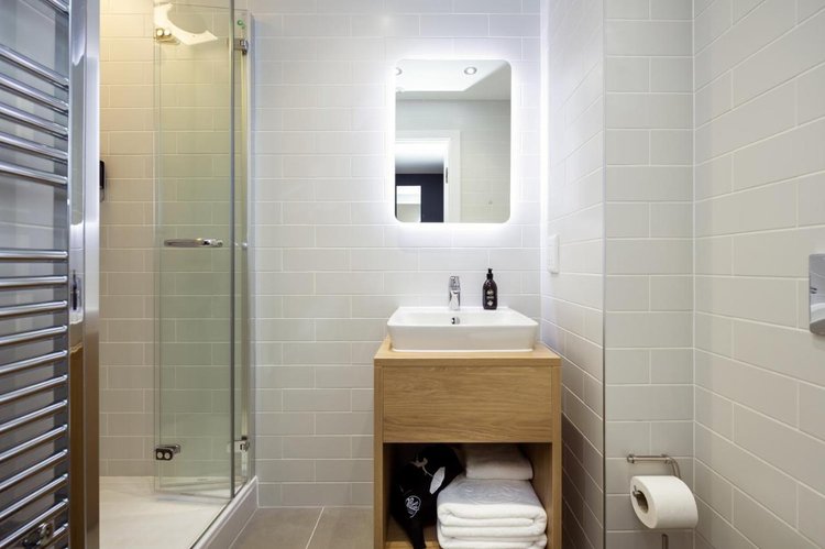  1 Bed Apartment  -  Edinburgh Castle View  - Gallery -  3