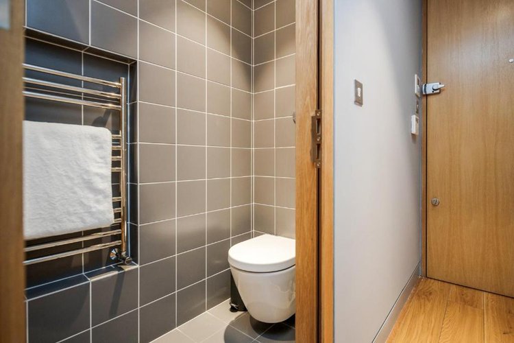 1-Bed Apartment - Emerald St Apartments - Gallery - 6