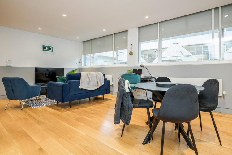  1-Bed Apartment  -  Emerald St Apartments  - Gallery -  4