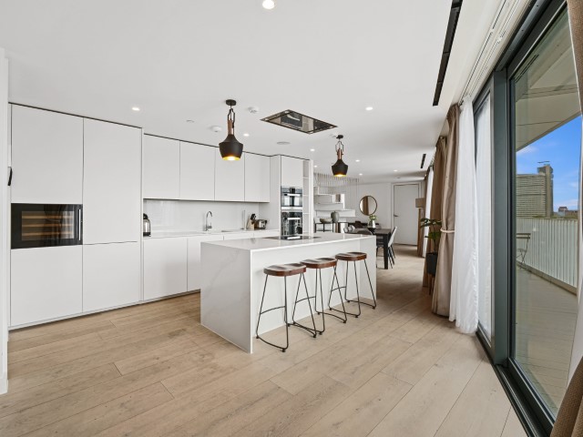  Penthouse Apartment  -  The Southwark Suites  - Gallery -  4