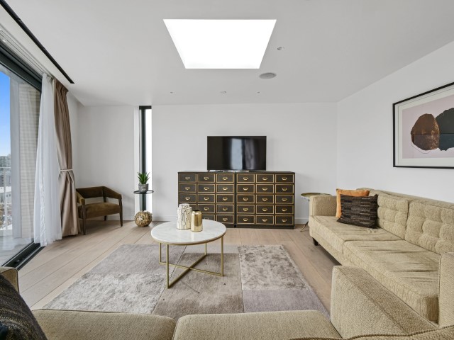  Penthouse Apartment  -  The Southwark Suites  - Gallery -  10