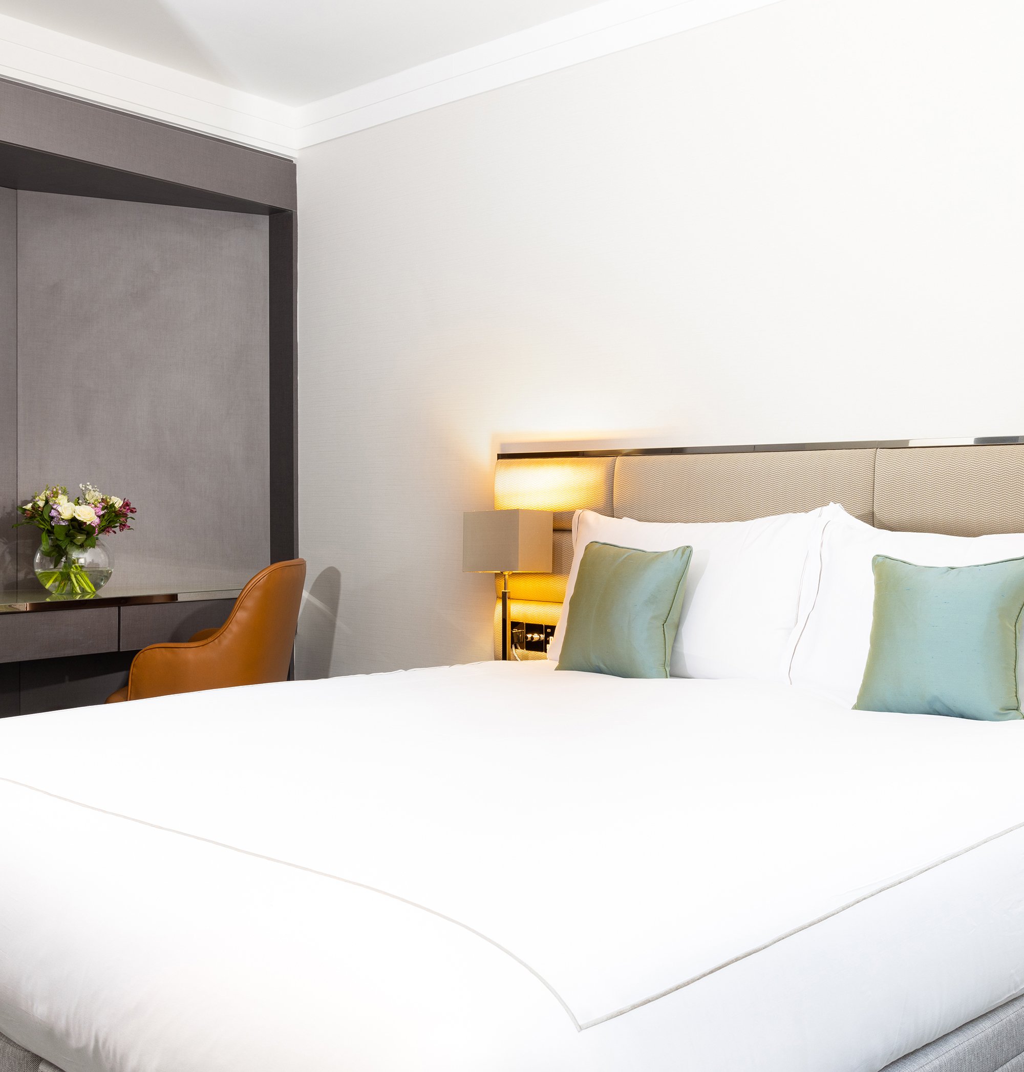 1 Bed Apartment - The Knightsbridge Collection - Gallery - 1
