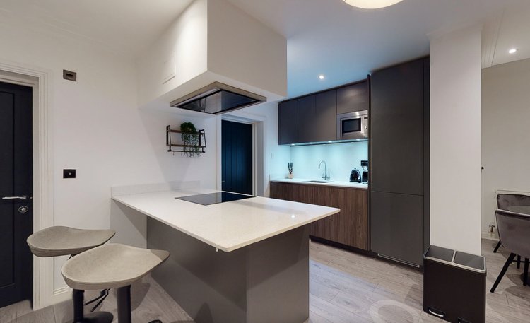 2 Bed Apartment  -  Fulham Road  - Gallery -  6