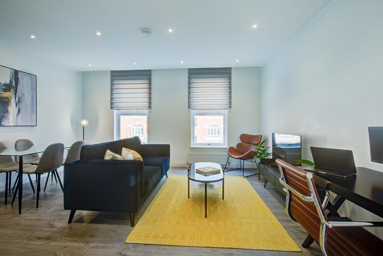  3 Bed Apartment  -  Fulham Road  - Gallery -  3
