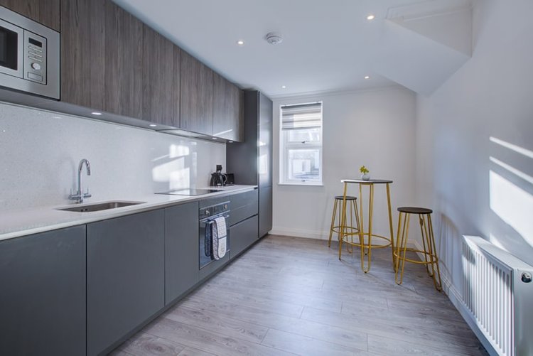  3 Bed Apartment  -  Fulham Road  - Gallery -  5