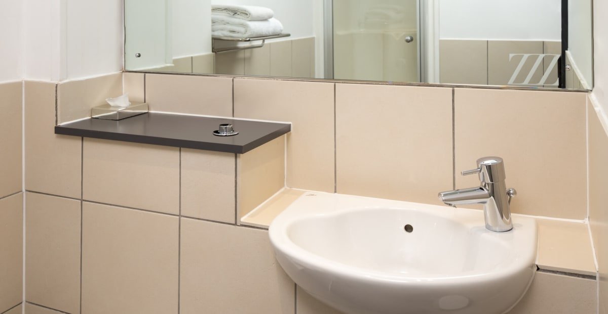  Studio Apartment  -  Leeds City  - Gallery -  4