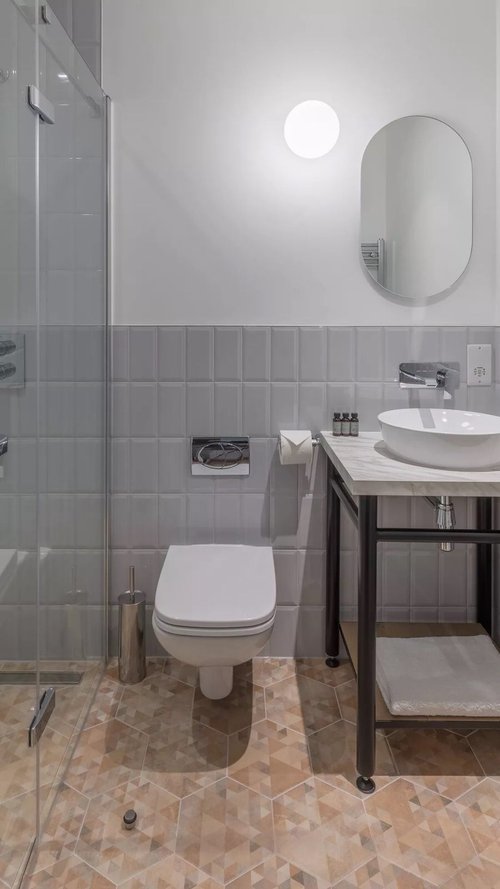 Spacious Studio Apartment - 7