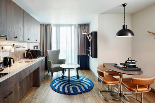 Long Lane Suites - Gallery - 4