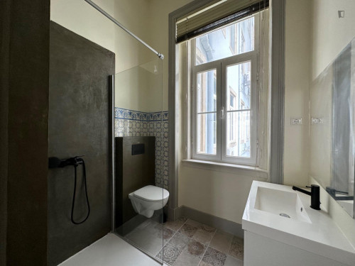 Ample and welcoming studio in Marquês de Pombal - Gallery - 5