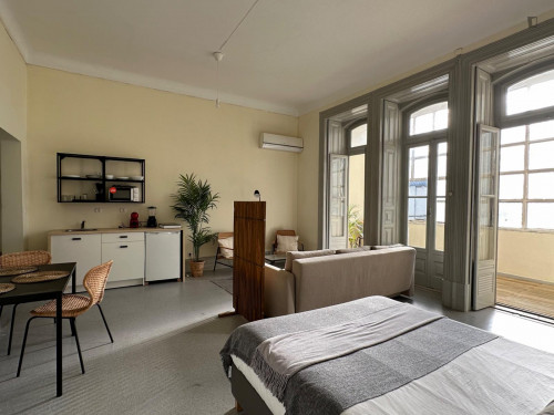 Ample and welcoming studio in Marquês de Pombal - Gallery - 16