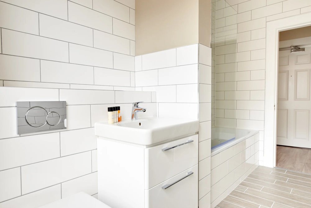  One Bed Apartment  -  Queen Street Gardens  - Gallery -  6