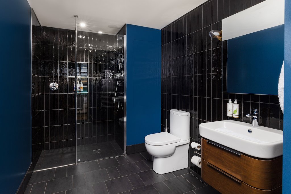 2 Bed Apartment - Manchester Canal Side - Gallery - 4