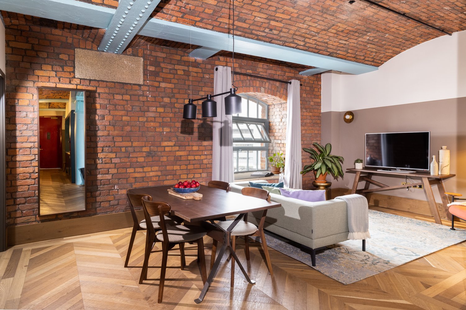  Deluxe 1 Bed Apartment  -  Manchester Canal Side  - Gallery -  2