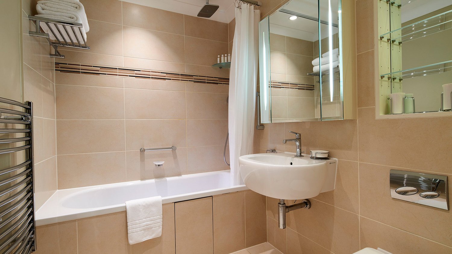 Deluxe 1 Bed Apartment - 6