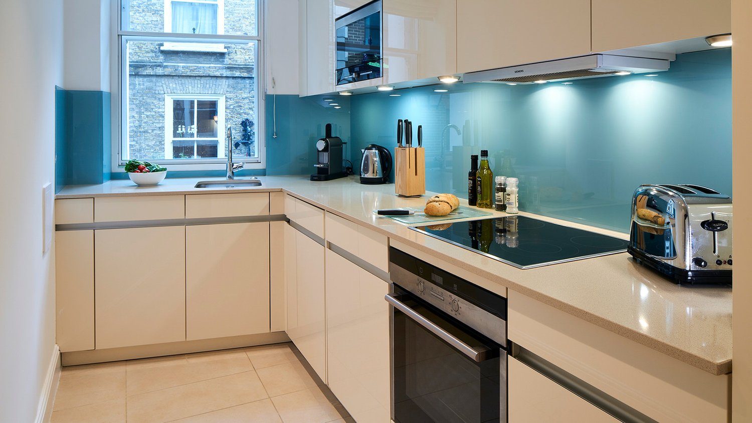 Deluxe 1 Bed Apartment - 4