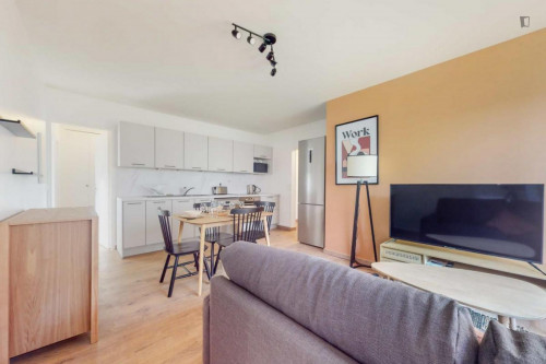 Cute double bedroom close to Les Agnettes metro station