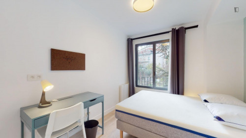 Neat double bedroom near the Mairie d'Ivry metro 