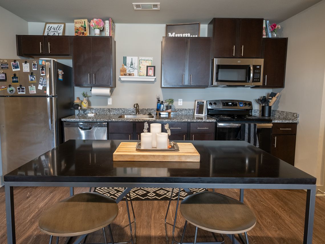  3 Bed, 3 Bath Plus  -  Yugo Corvallis Domain  - Gallery -  4